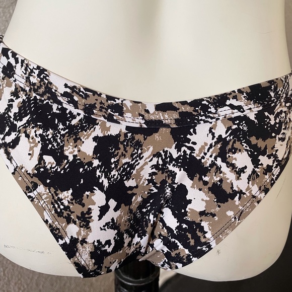 Beautiful bikini 👙 - Picture 3 of 6